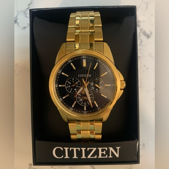 Men’s Citizen gold watch - Picture 3 of 4